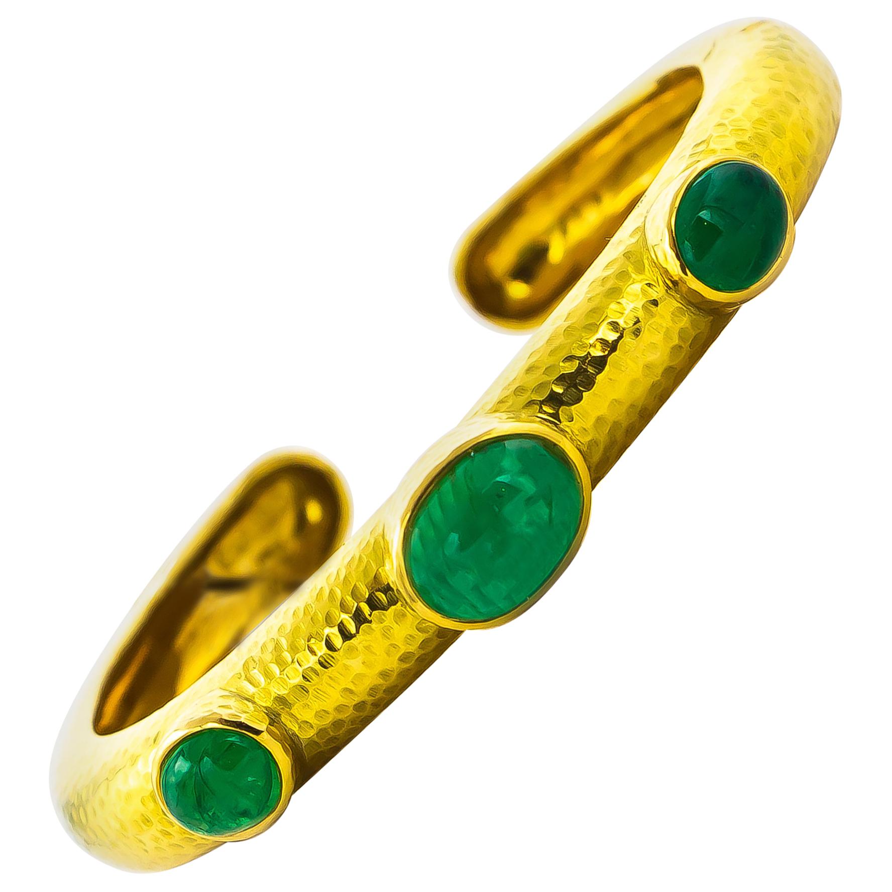 David Webb 10 Carat Cabochon Emeralds Cuff Bracelet 18 Karat Gold Handmade