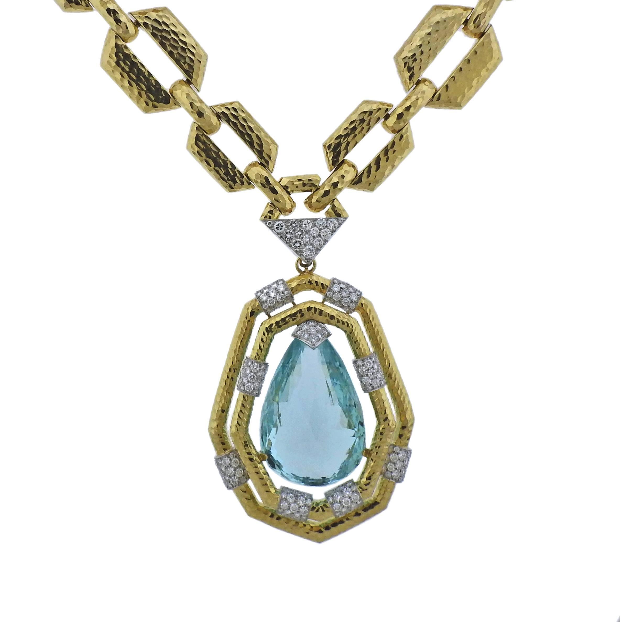  Impressive and versatile 18k gold platinum link necklace, crafted by David Webb, can be worn at different lengths or as a necklace with one or two bracelets. Has a detachable pendant, featuring 117.67ct aquamarine, surrounded with a total of