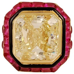 David Webb Gelbgoldring mit natürlichem gelbem Diamant, Rubin und Gelbgold