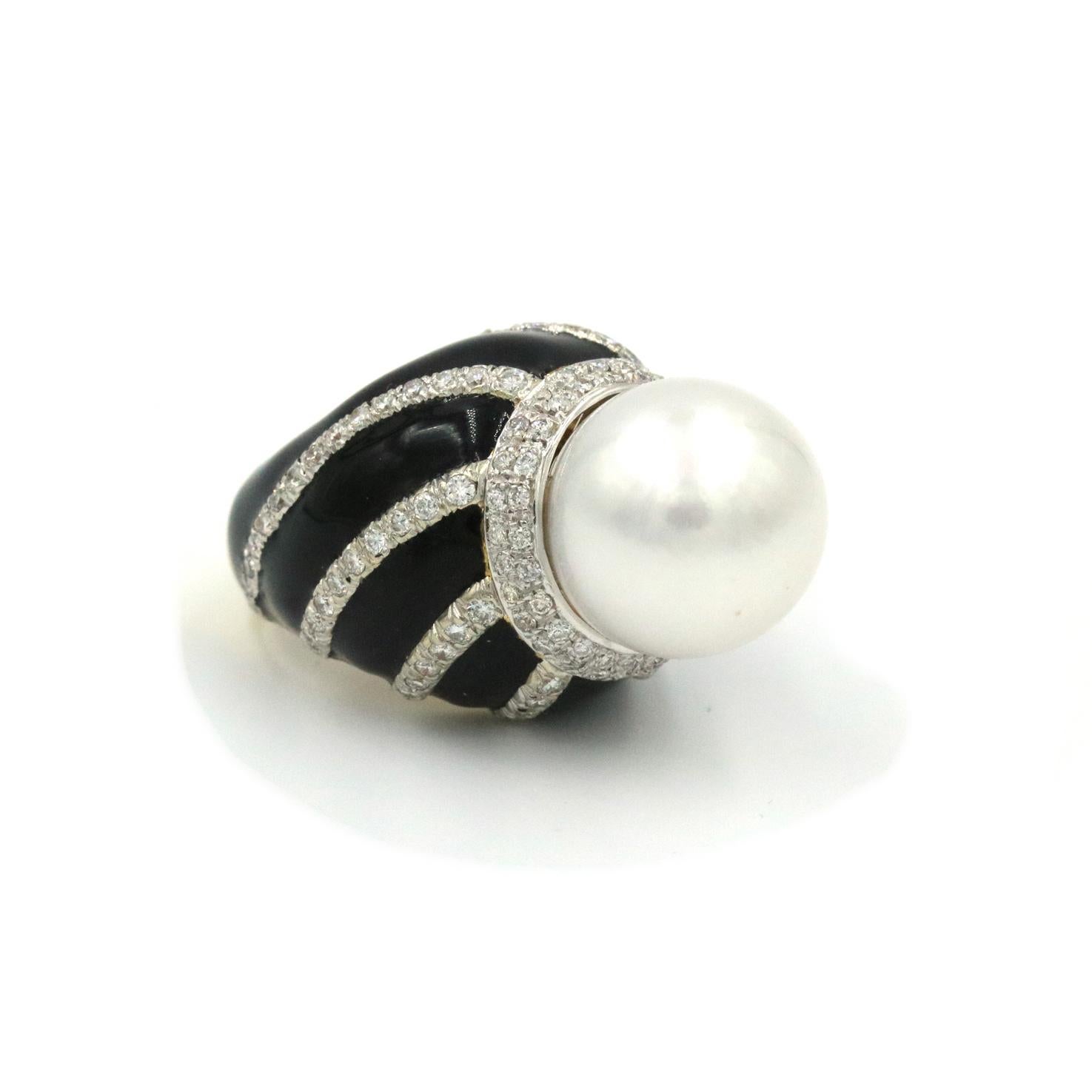Taille ronde David Webb Bague en perles avec diamants en or 18 carats YG, platine et émail noir en vente
