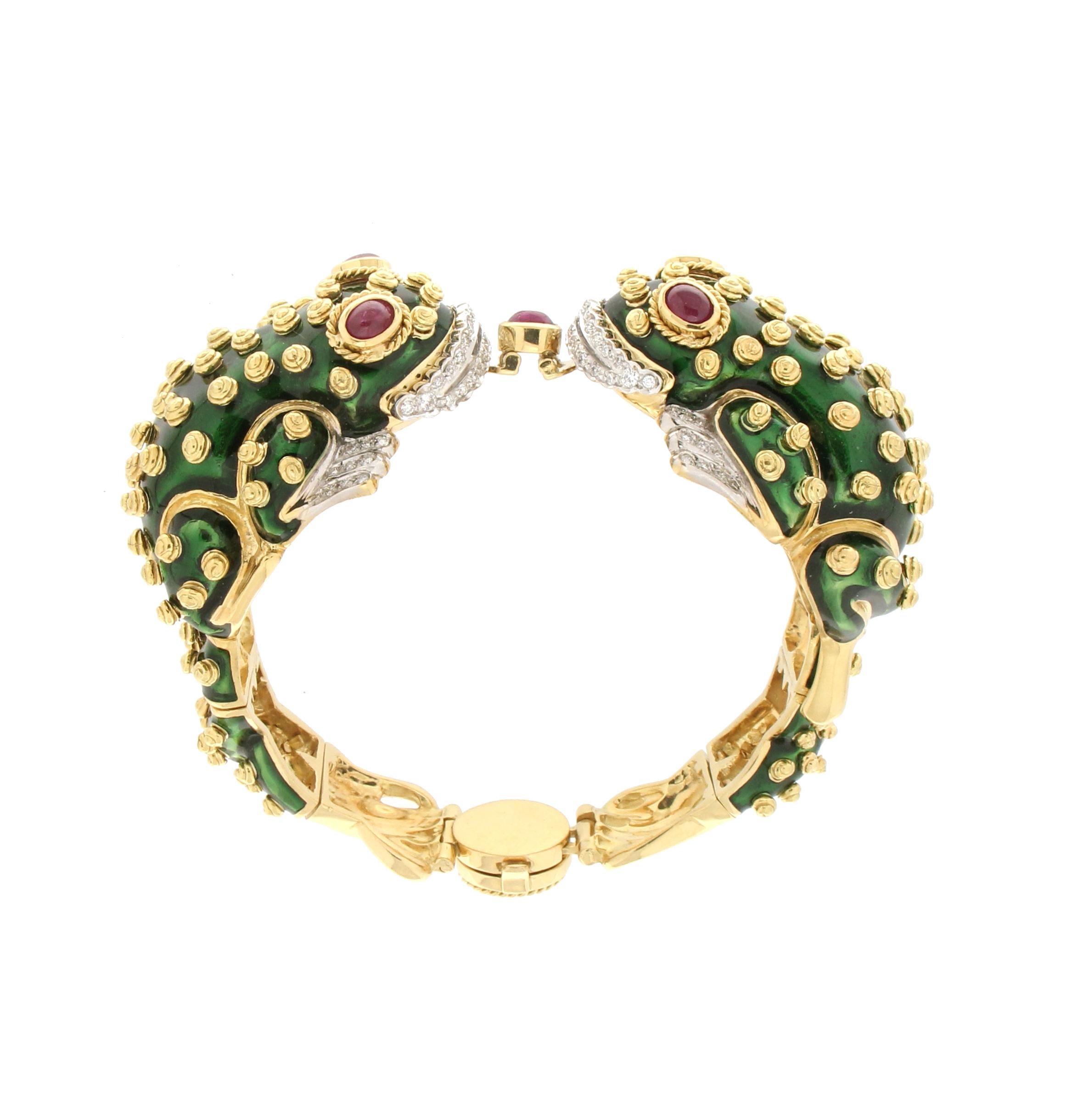 David Webb 18 Karat Gold Diamonds Ruby Green Enamel Frog Bracelet In Excellent Condition In Marcianise, IT