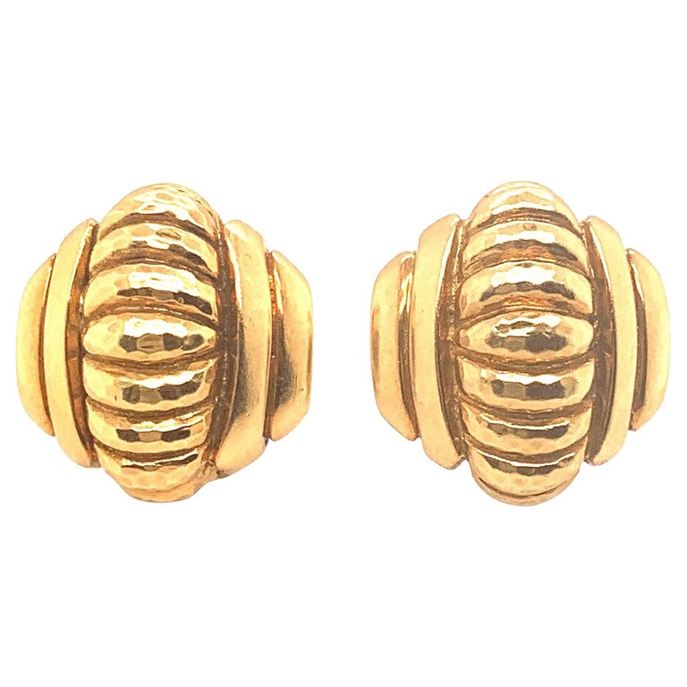 David Webb 18 Karat Gold Earring Clips For Sale at 1stDibs