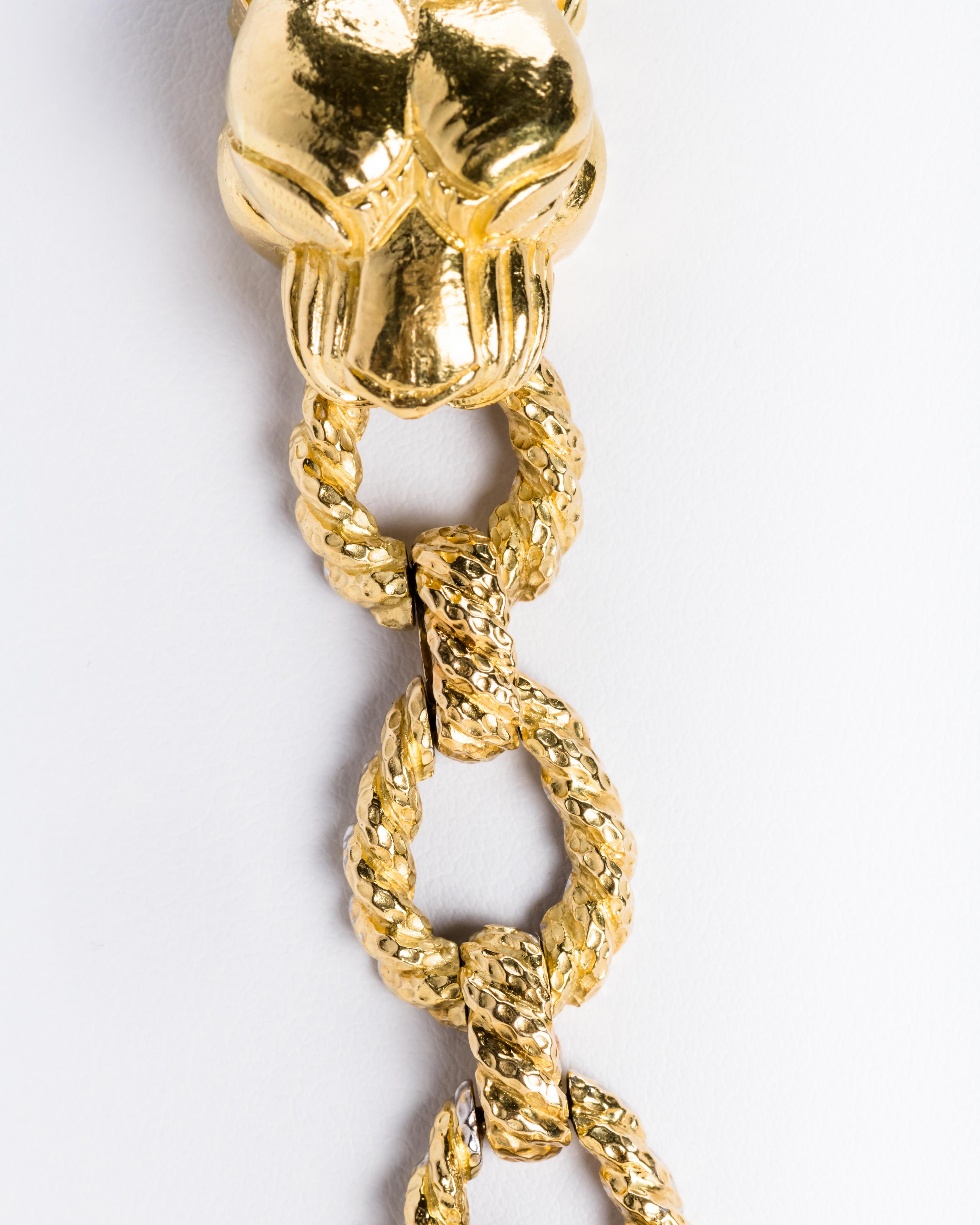 David Webb 18 Karat Gold Necklace with Lion Head Pendant, circa 1965 5