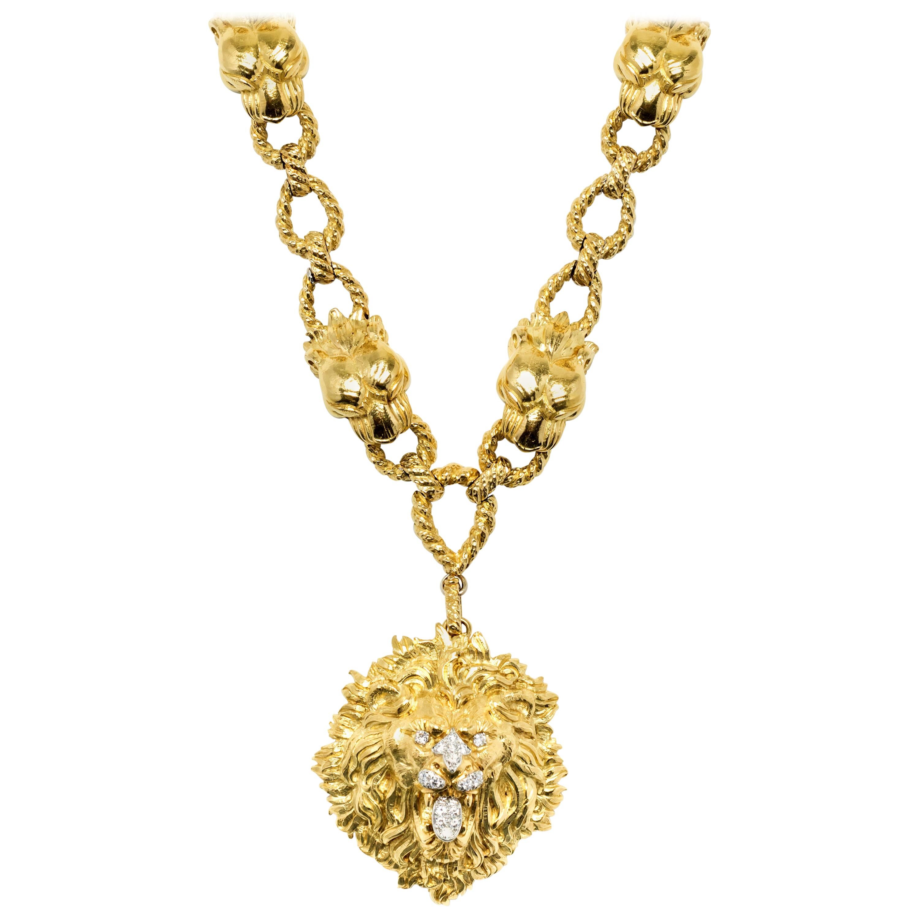 David Webb 18 Karat Gold Necklace with Lion Head Pendant, circa 1965