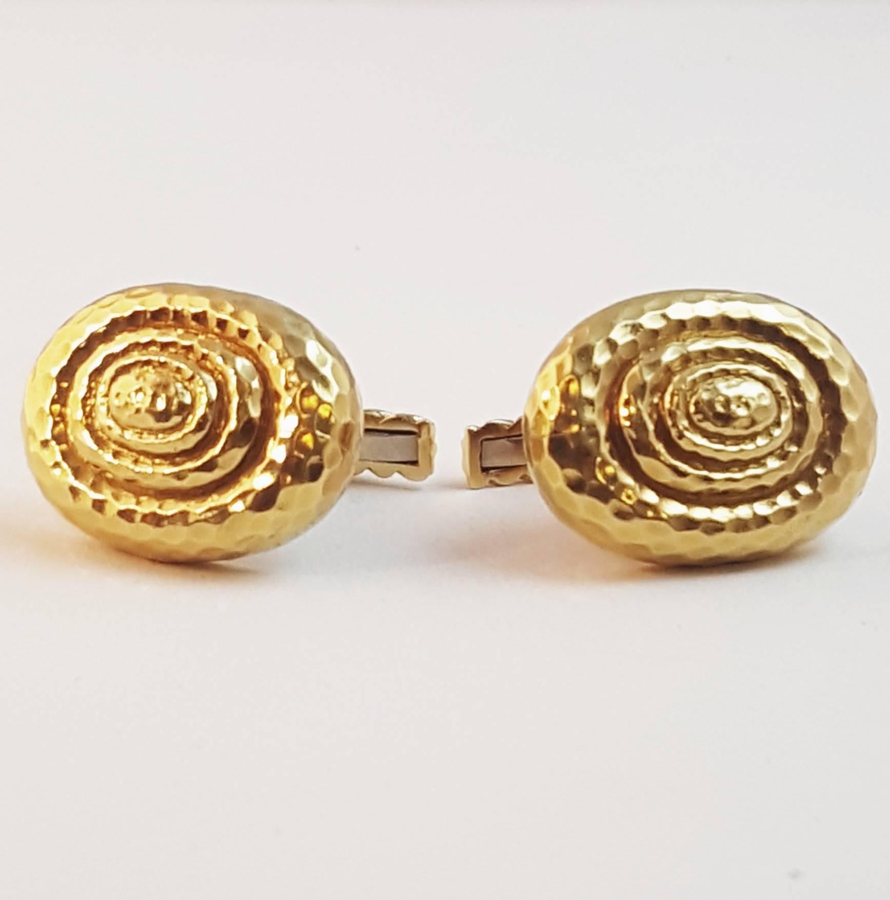 Nothing completes an elegant person's outfit like cufflinks for a put together and finished look.  And nothing compares to cufflinks by the iconic designs of David Webb.  Highly collectible and equally suited to ladies or gentlemen.  These gorgeous