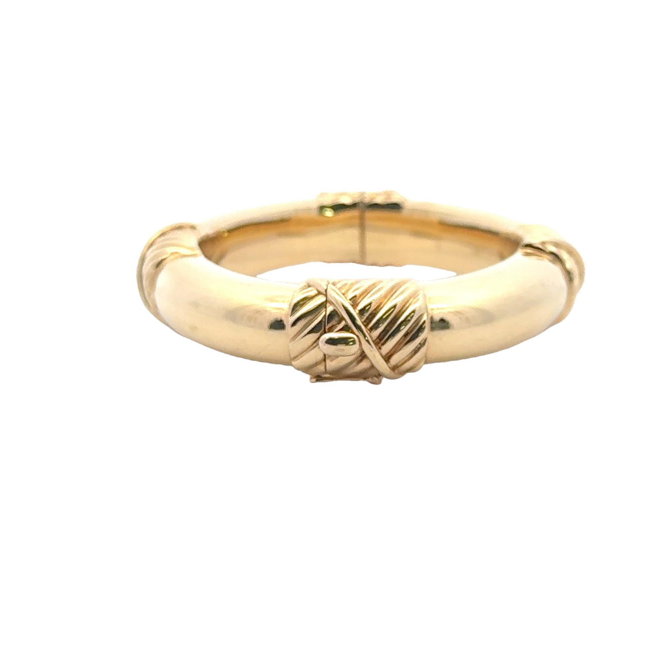 David Webb Bracelet jonc articulé en or jaune côtelé 18 carats en vente 2