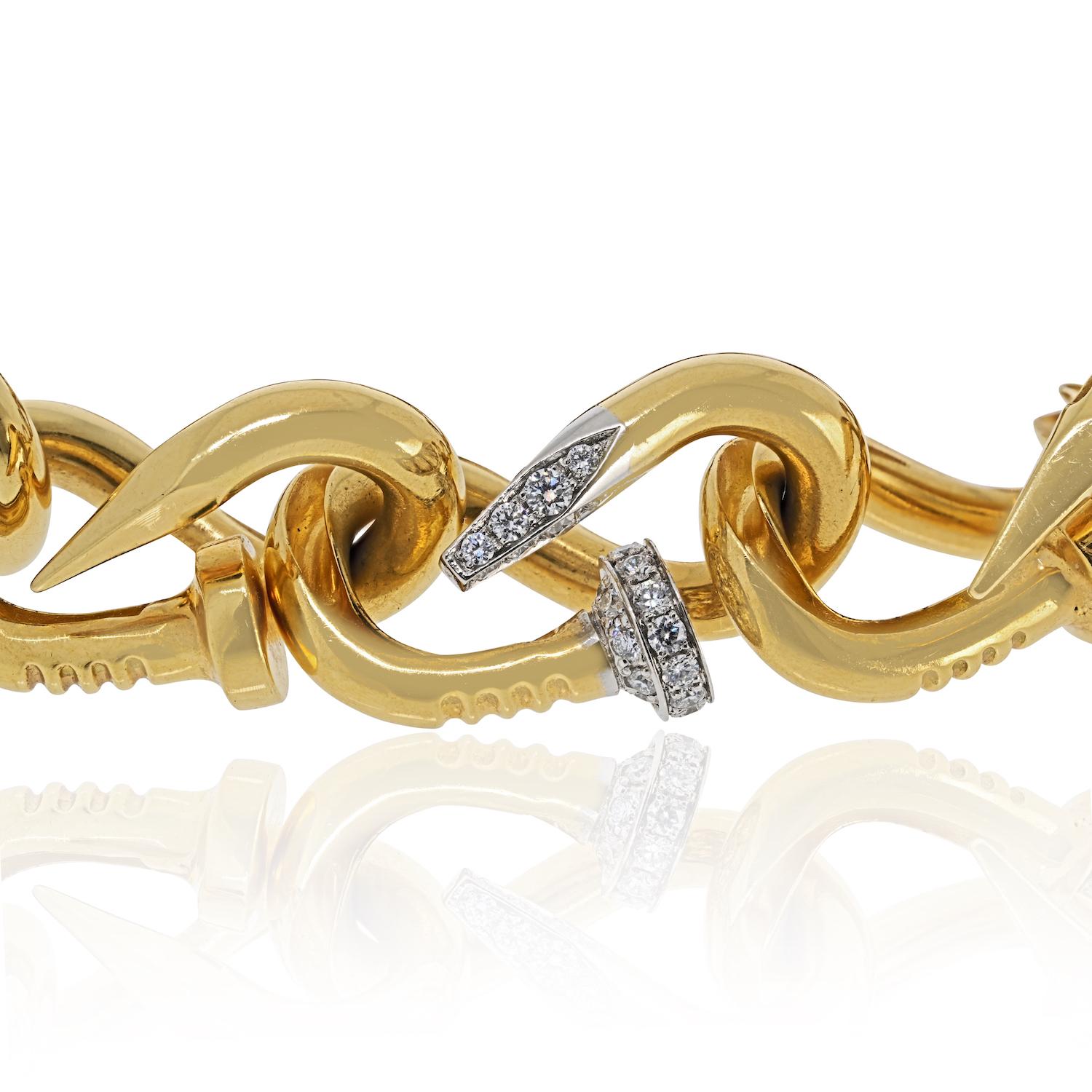 David Webb, bracciale a unghie in oro giallo 18 carati con diamante piegato In condizioni ottime in vendita a New York, NY