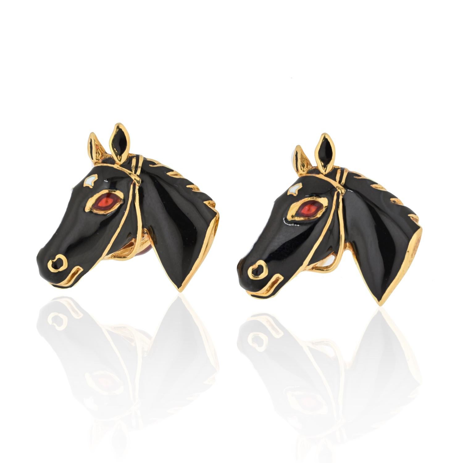 Immerse yourself in the equestrian elegance of the David Webb 18 Karat Yellow Gold Black Enamel Horse Head Cuff Links—a masterpiece of craftsmanship and style. These exquisite cuff links, crafted in 18kt gold, bear the distinctive touch of David