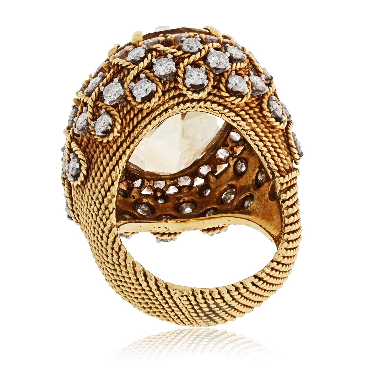 David Webb 18 Karat Yellow Gold Bombe Citrine Large Diamond Ring In Excellent Condition For Sale In New York, NY