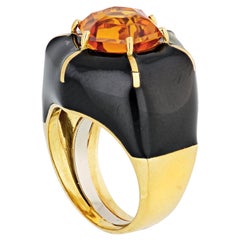 David Webb Bague en or jaune 18 carats avec citrine hexagonale et émail noir