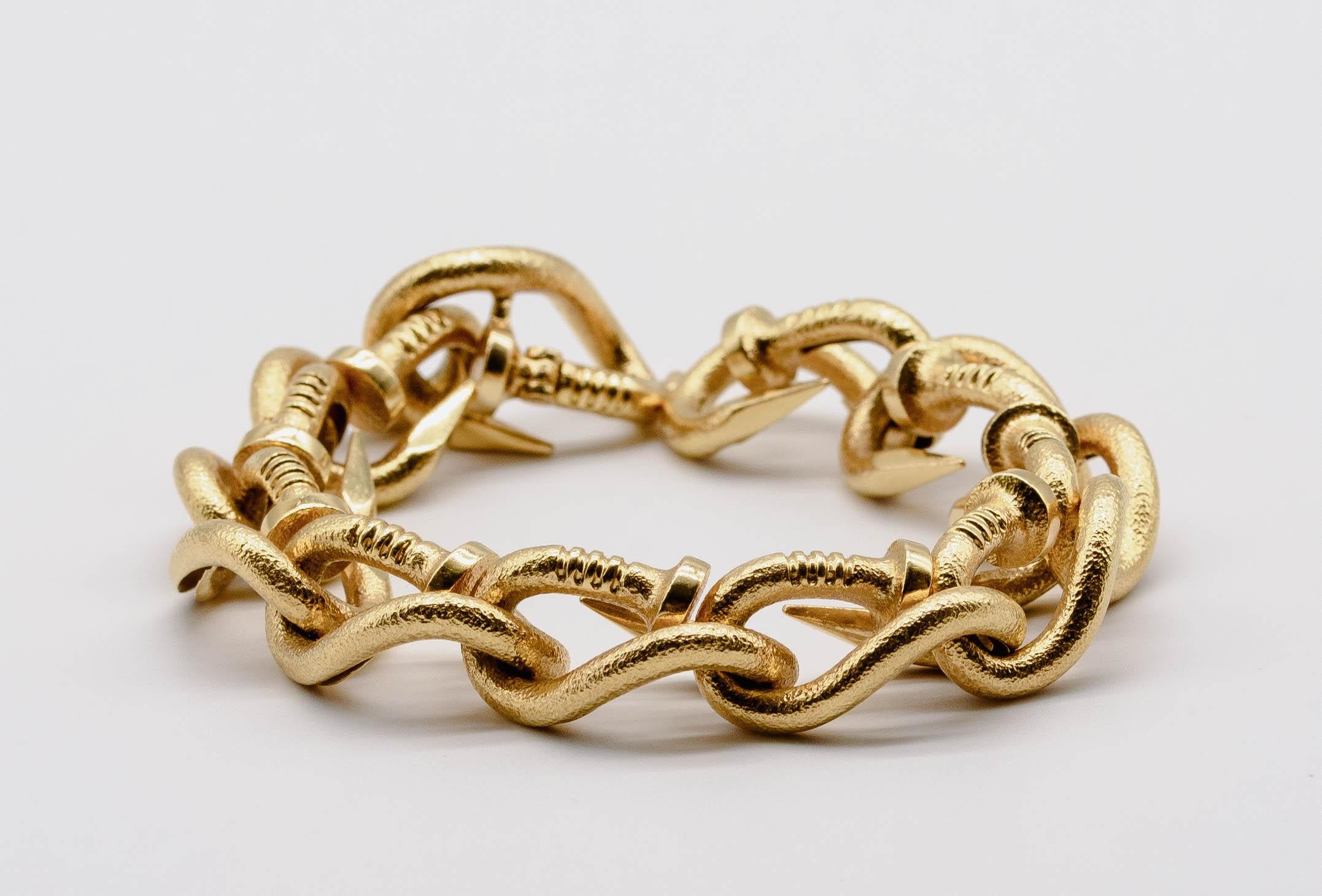 David Webb 18 Karat Yellow Gold Nail Bracelet In Excellent Condition For Sale In New York, NY