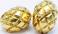 David Webb 18 Karat Yellow Gold Pineapple Hammer Work Clip-On Earrings