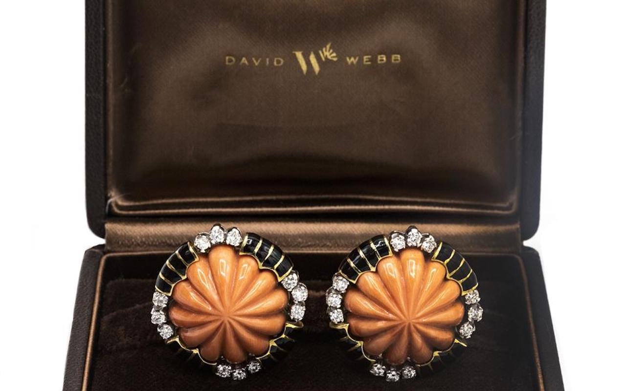 Modern David Webb 18 Yellow Gold Round Orange Coral Diamond Pierced Earrings For Sale