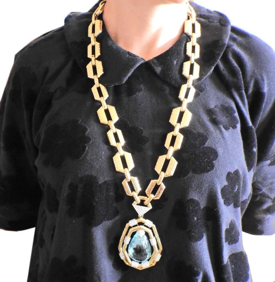 Women's or Men's David Webb 18 Karat Gold 117 Carat Aquamarine Diamond Convertible Necklace