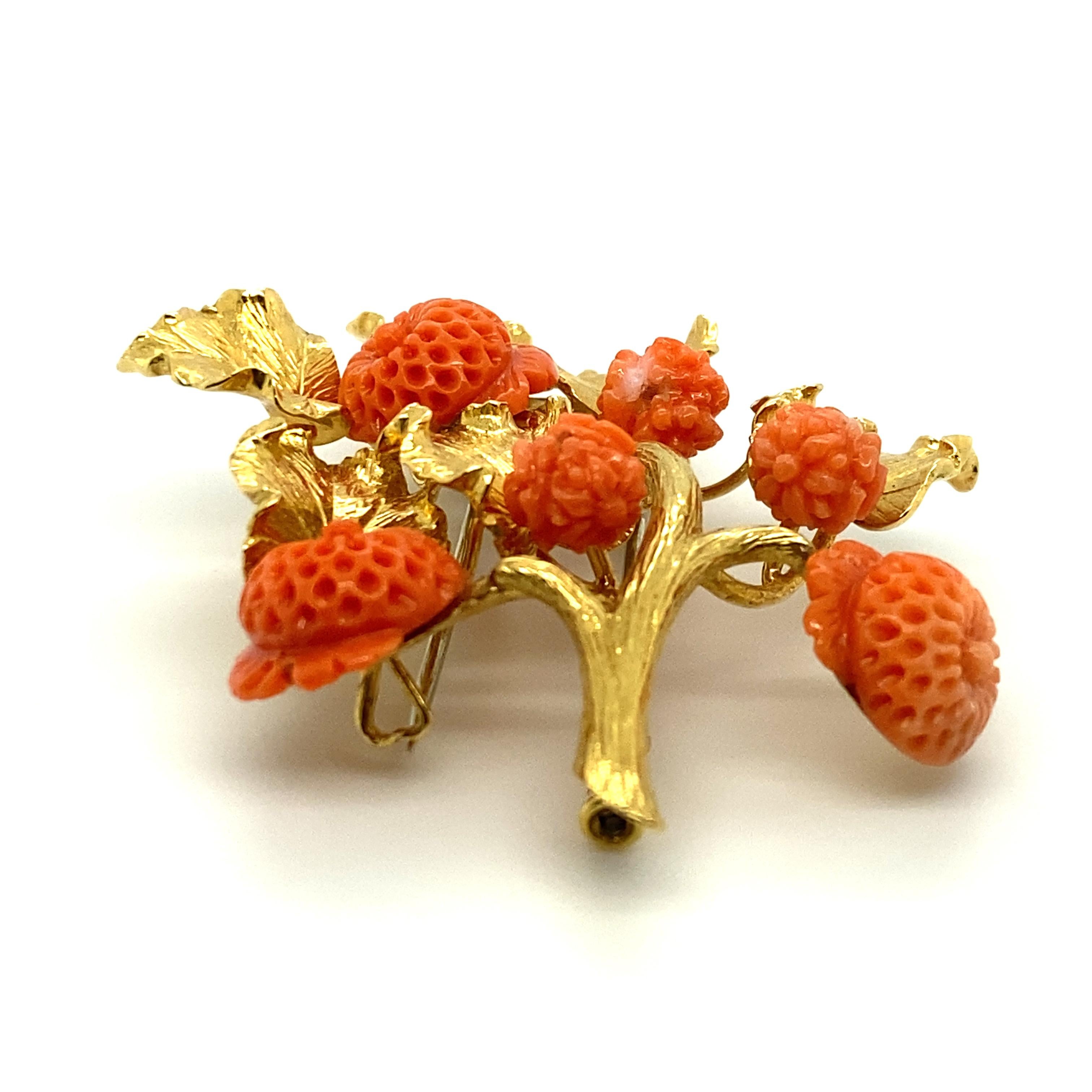Uncut David Webb 18 Karat Gold and Carved Coral Floral Motif Brooch For Sale