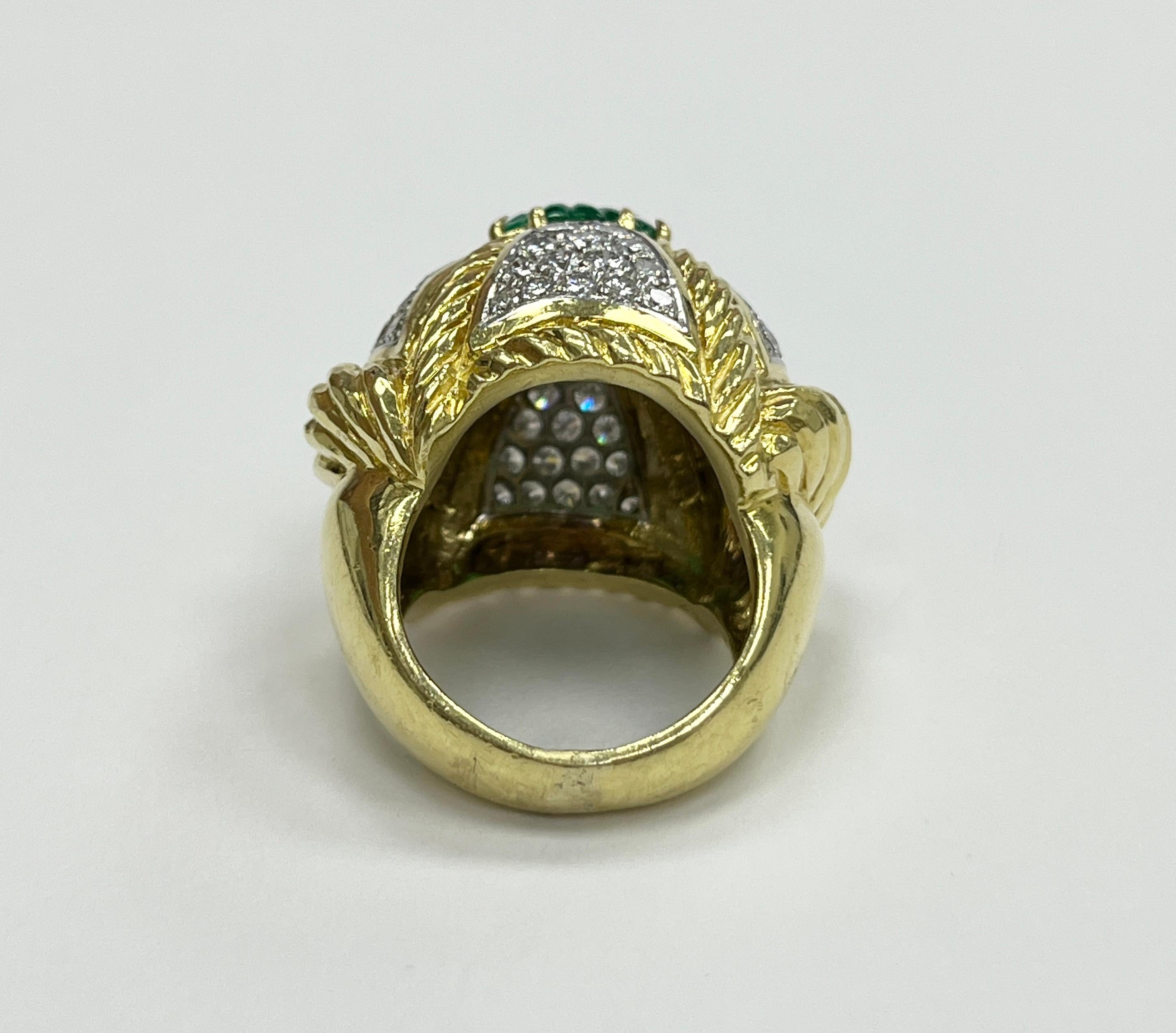 David Webb 18K Gold and Platinum Diamond and Emerald Ring In Excellent Condition For Sale In New York, NY