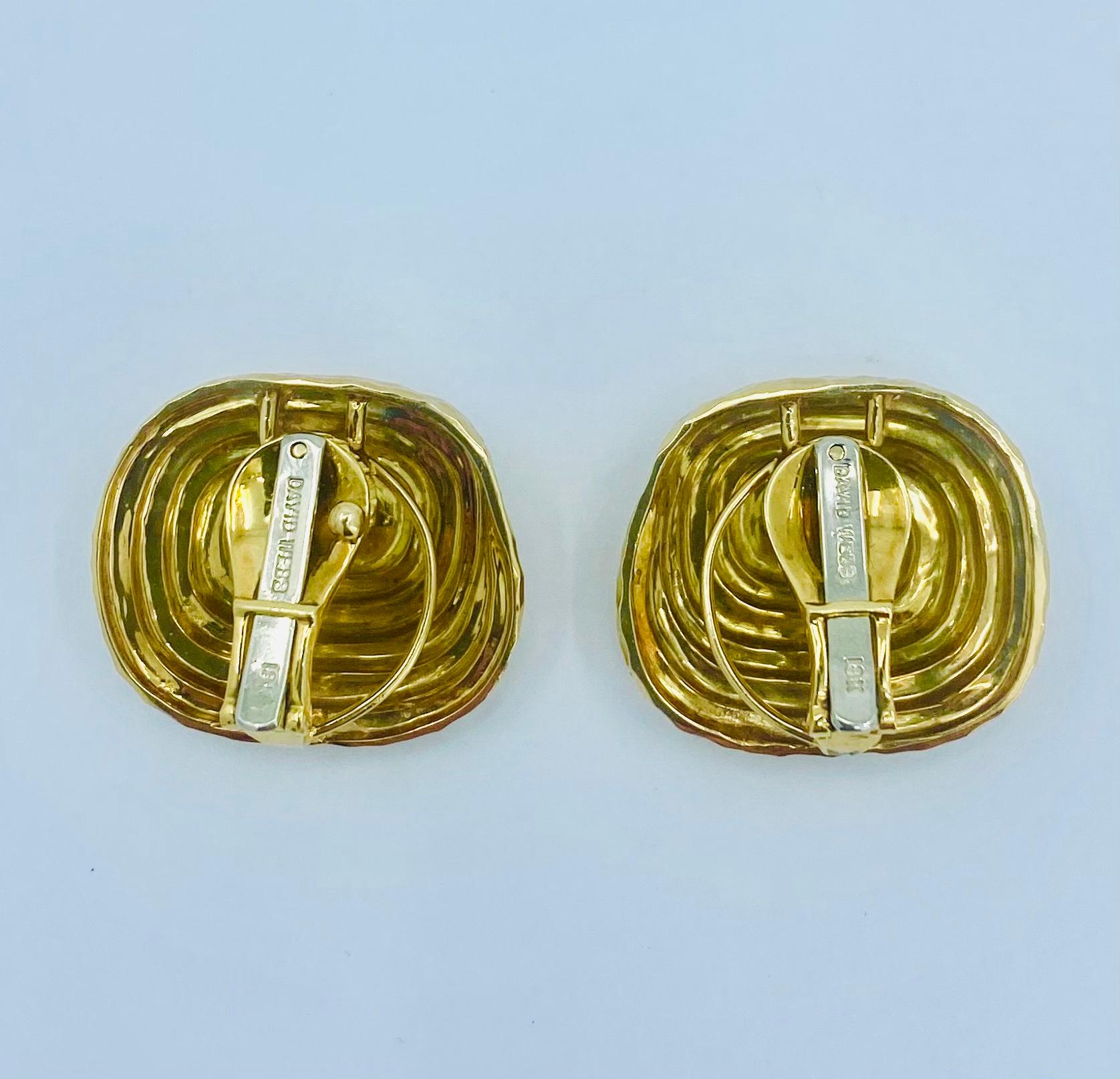 David Webb 18k Gold Clip-On Earrings  For Sale 2