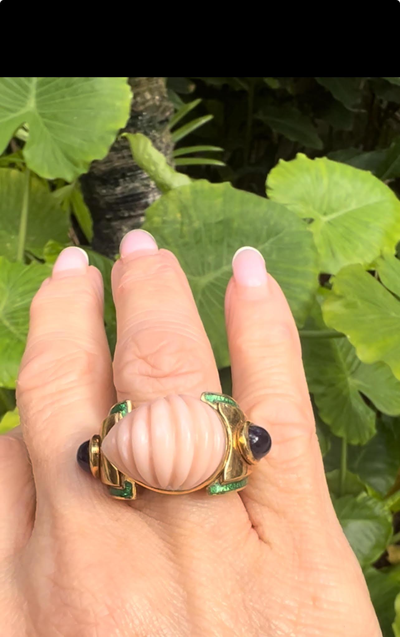 David Webb 18 Karat Gelbgold Koralle Amethyst-Emaille-Ring Damen
