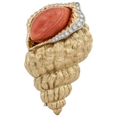 David Webb 18K Gold Coral Shell Brooch