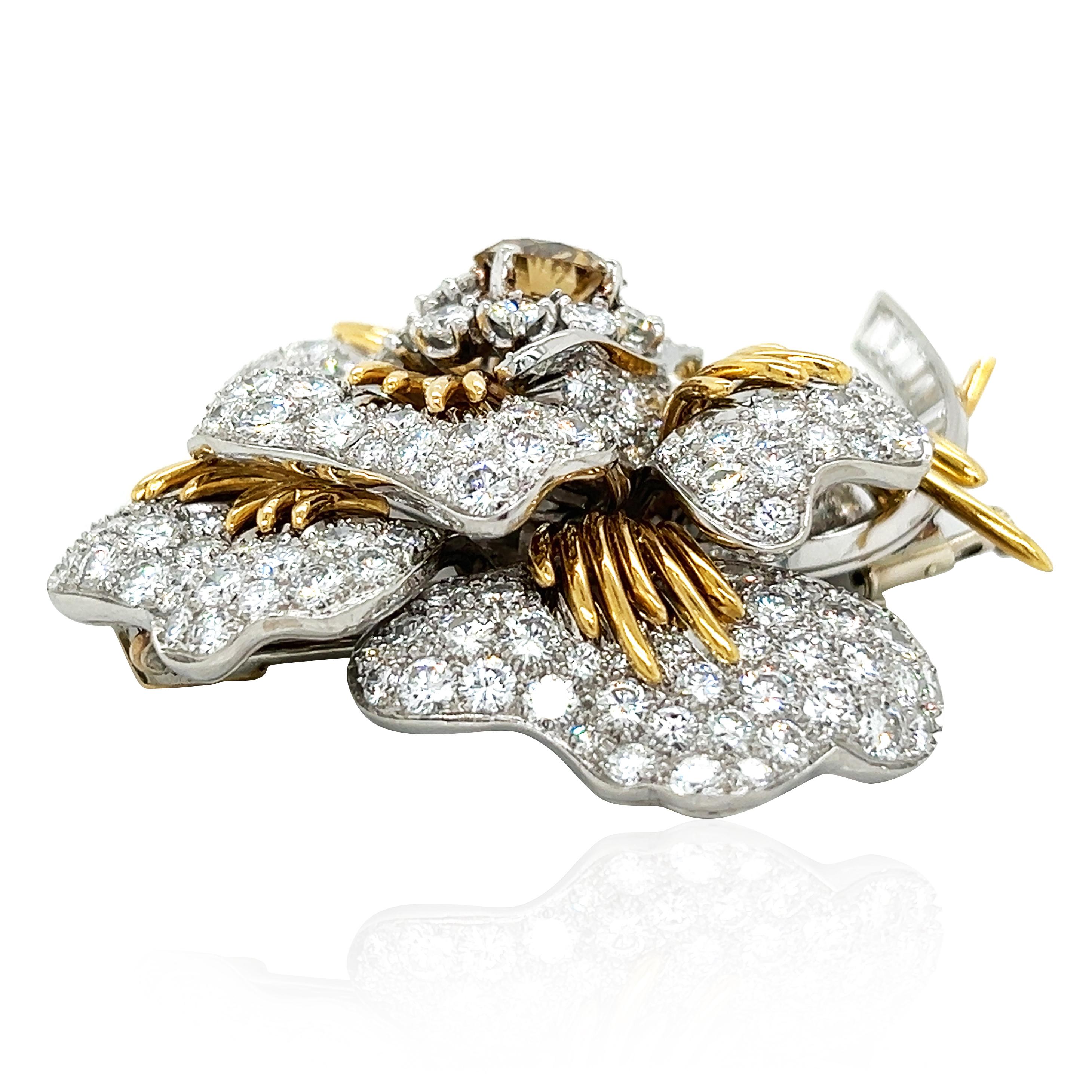 Round Cut David Webb, 18K Gold Diamond Flower Brooch For Sale