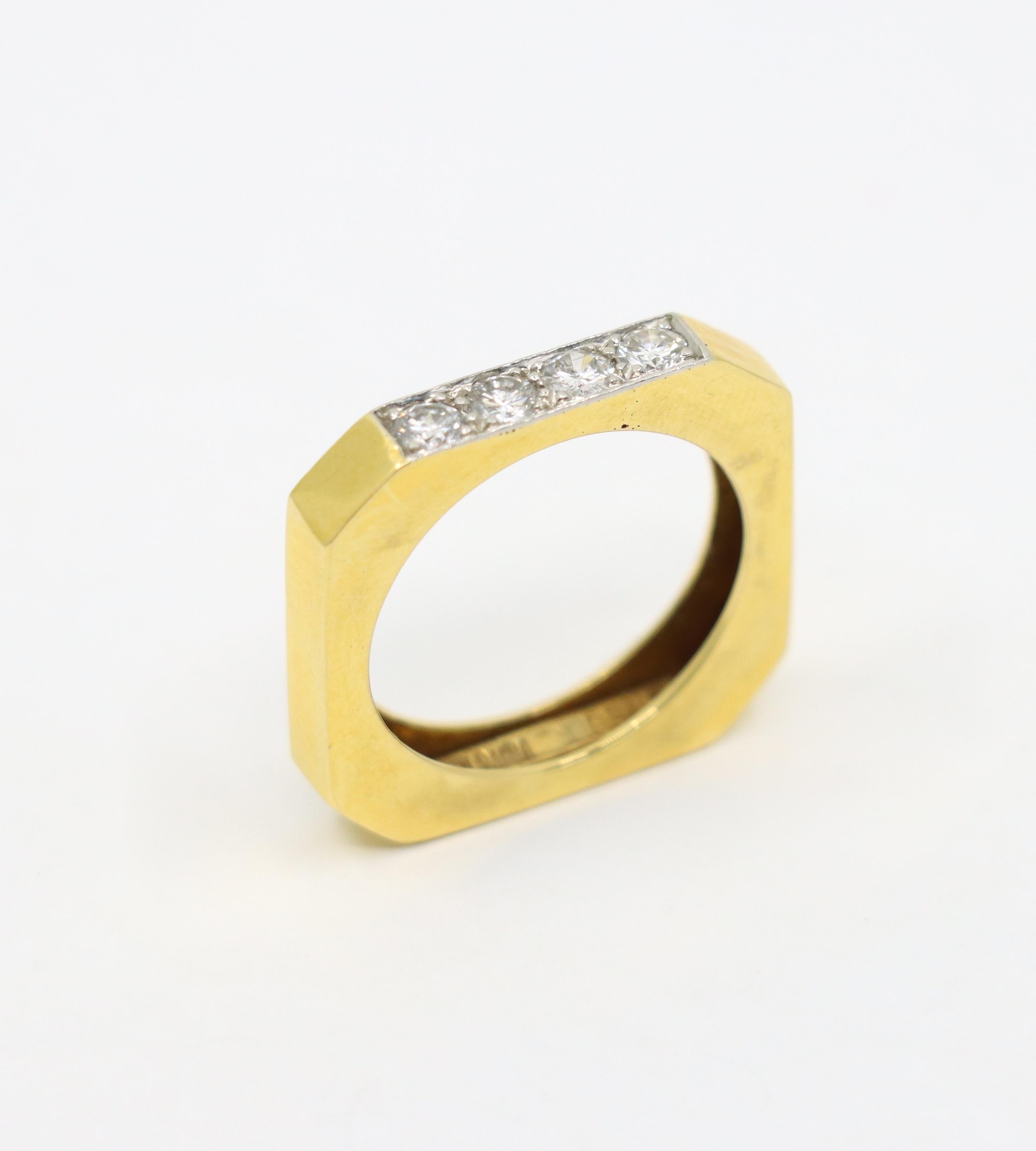David Webb 18K Gold Diamonds Square Ring In Good Condition For Sale In Flushing, NY