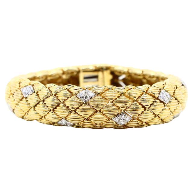 Pattern And Texture Rope Vintage French Neiman Marcus 18K Gold Diamond Rope Bracelet at 1stDibs