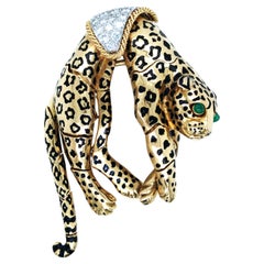 David Webb, 18K Gold Enamel Emerald Diamond Leopard Brooch