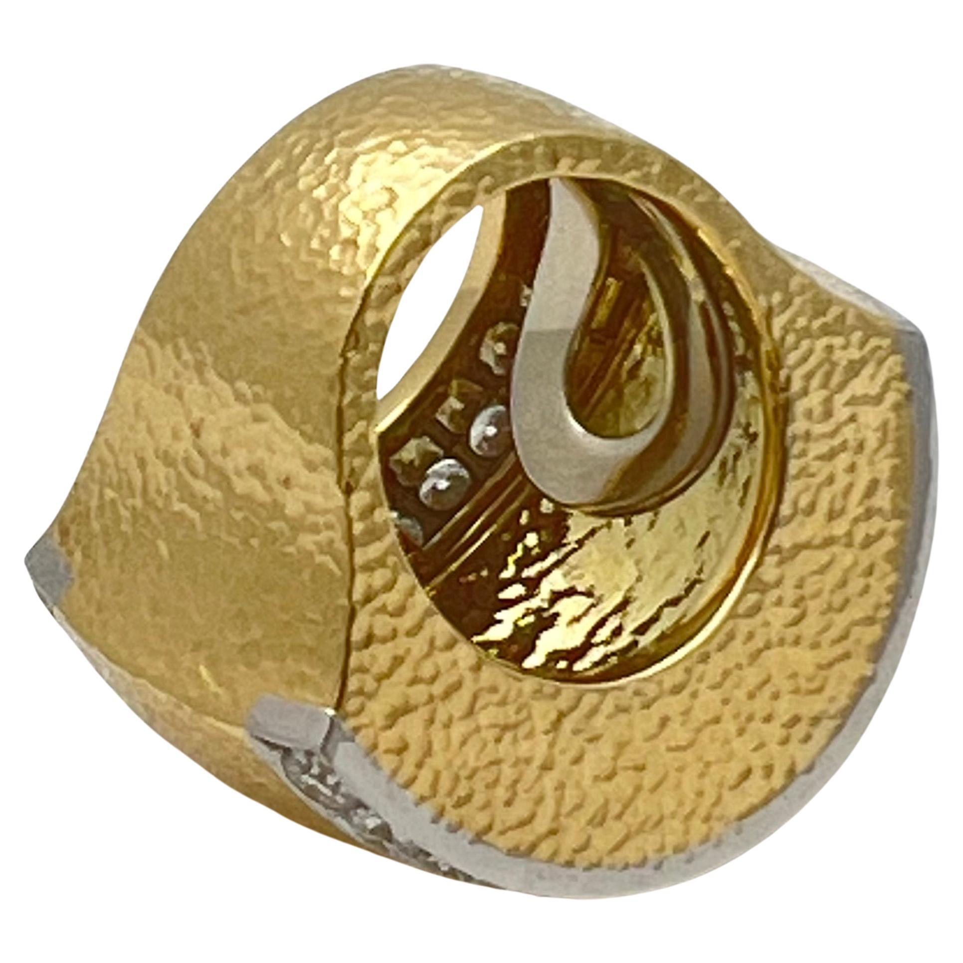 David Goldes Platinum Diamond Dome 18k Yellow Gold Dome Ring en vente 2