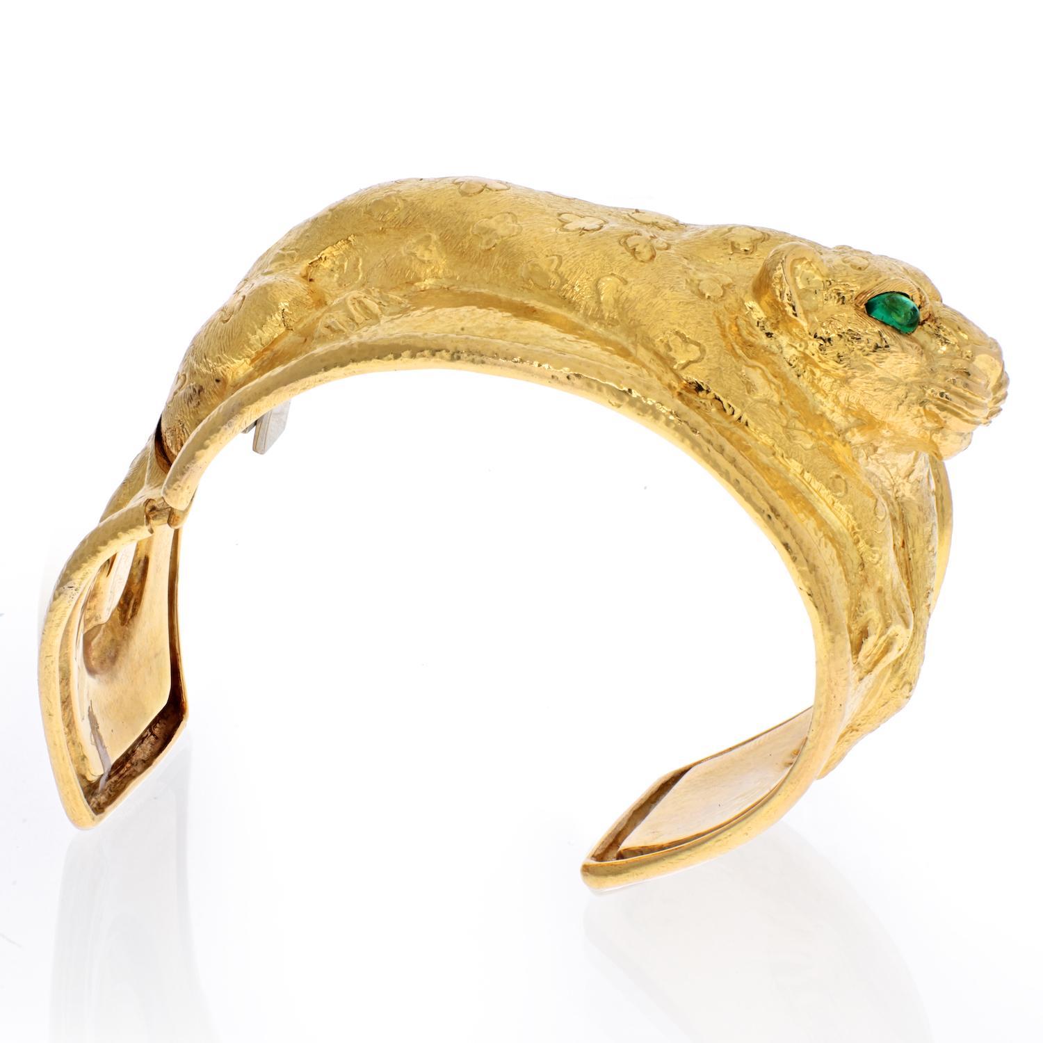 Women's David Webb 18K Gold Repousse Leopard with Green Emerald Eye Bracelet
