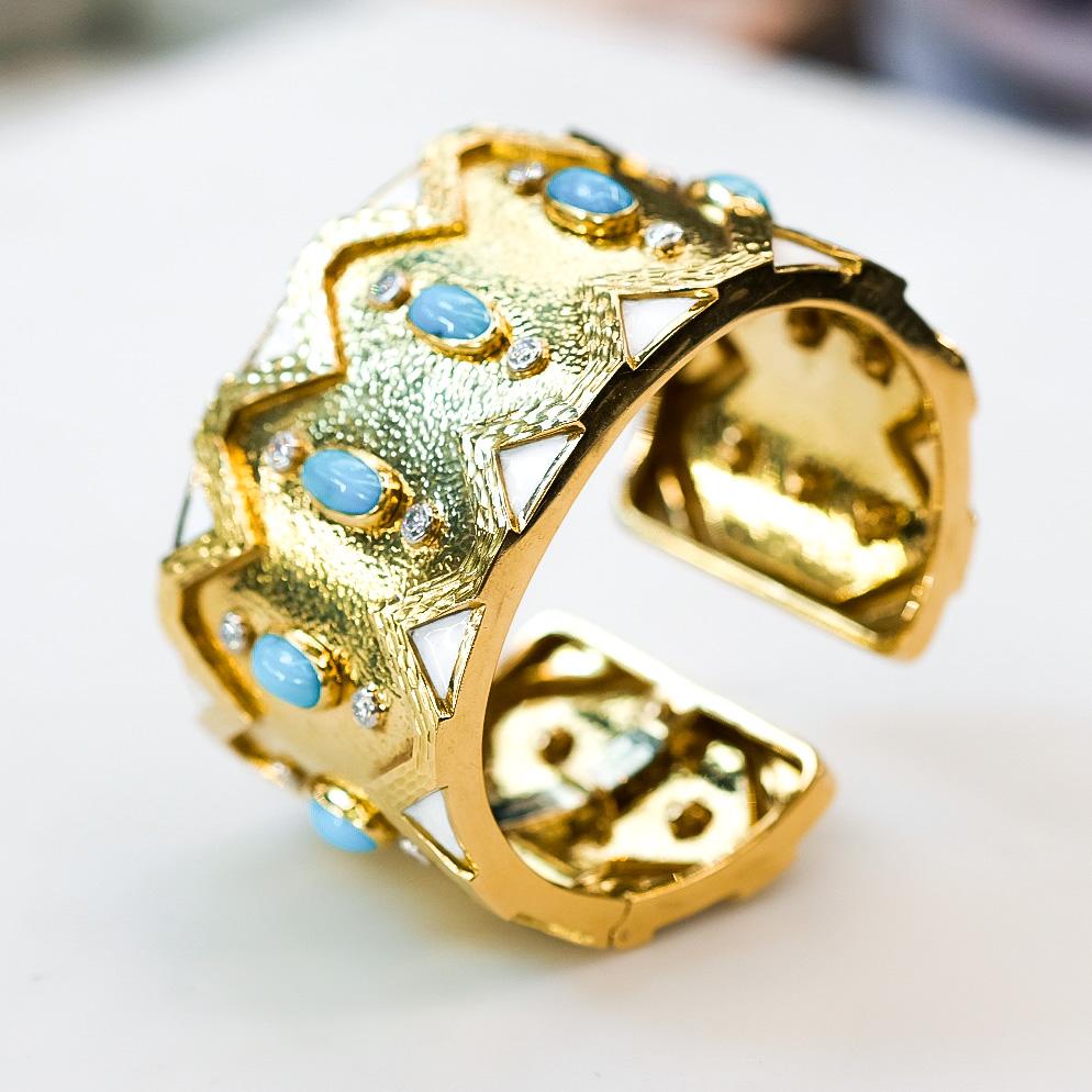 David Webb 18K Gold Rickrack Turquoise, Diamond, White Enamel Cuff Bracelet For Sale 1