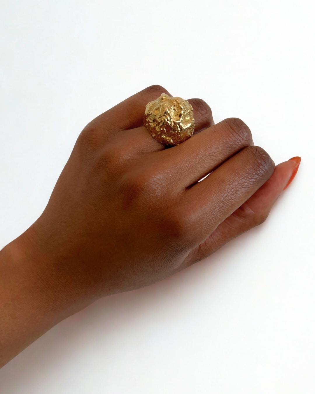 David Webb Anello con pepita in oro 18 carati, 1970 ca. In condizioni buone in vendita a New York, NY