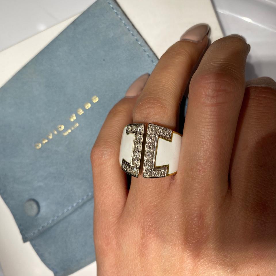 David Webb 18 Karat Gold White Enamel Diamond Gap Large Model Ring In Excellent Condition In New York, NY
