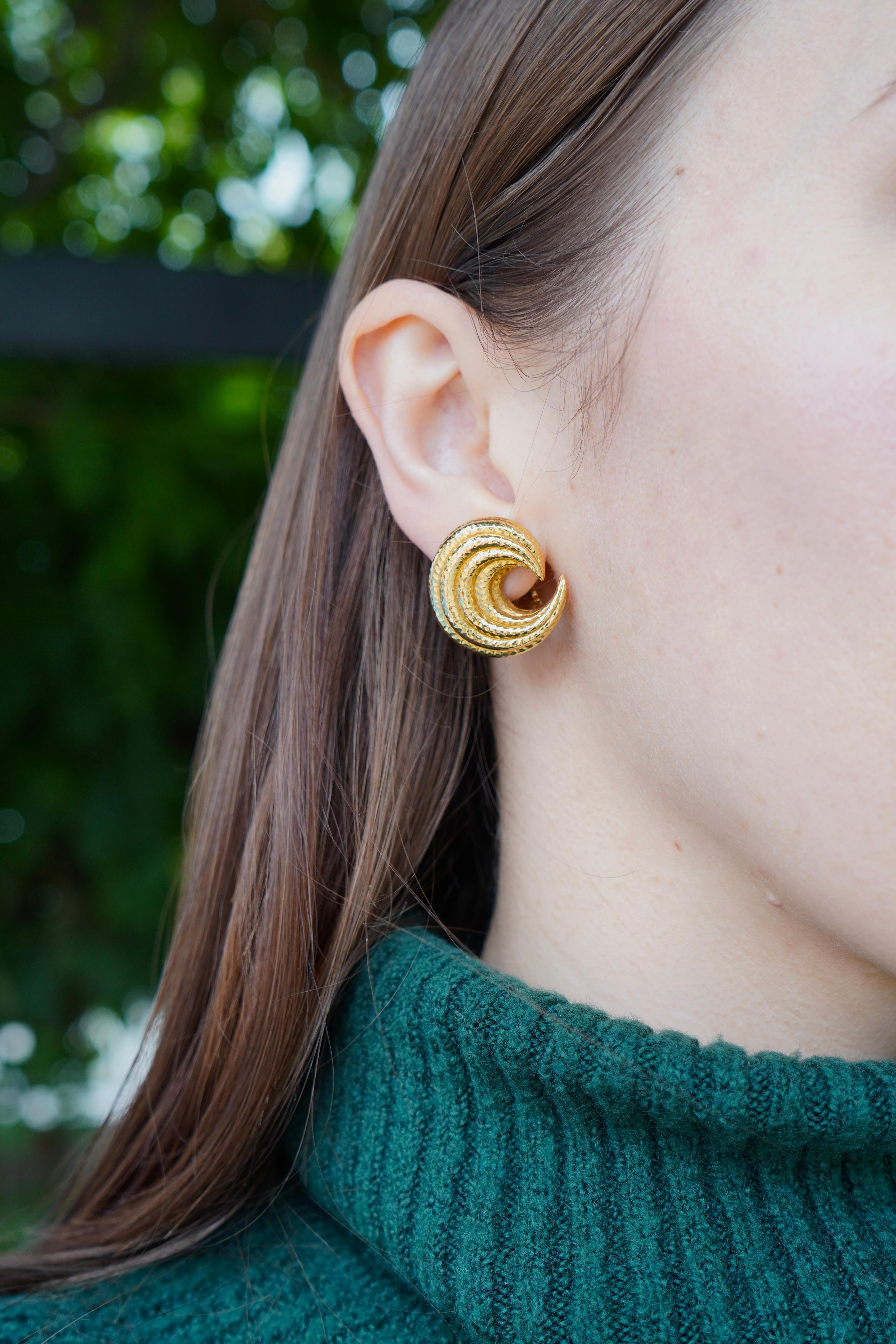 David Webb 18k Hammered Gold Crescent Earrings For Sale 3