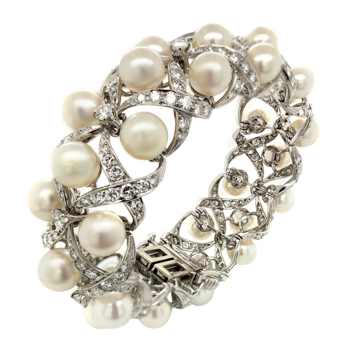 David Webb 18 Karat White Gold Diamond Cultured Pearl Bracelet In Excellent Condition In New York, NY