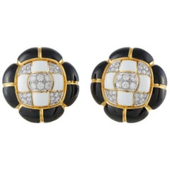 Pendientes David Webb de oro amarillo de 18 quilates, 1,20 ct de diamantes y esmalte DV04-072325