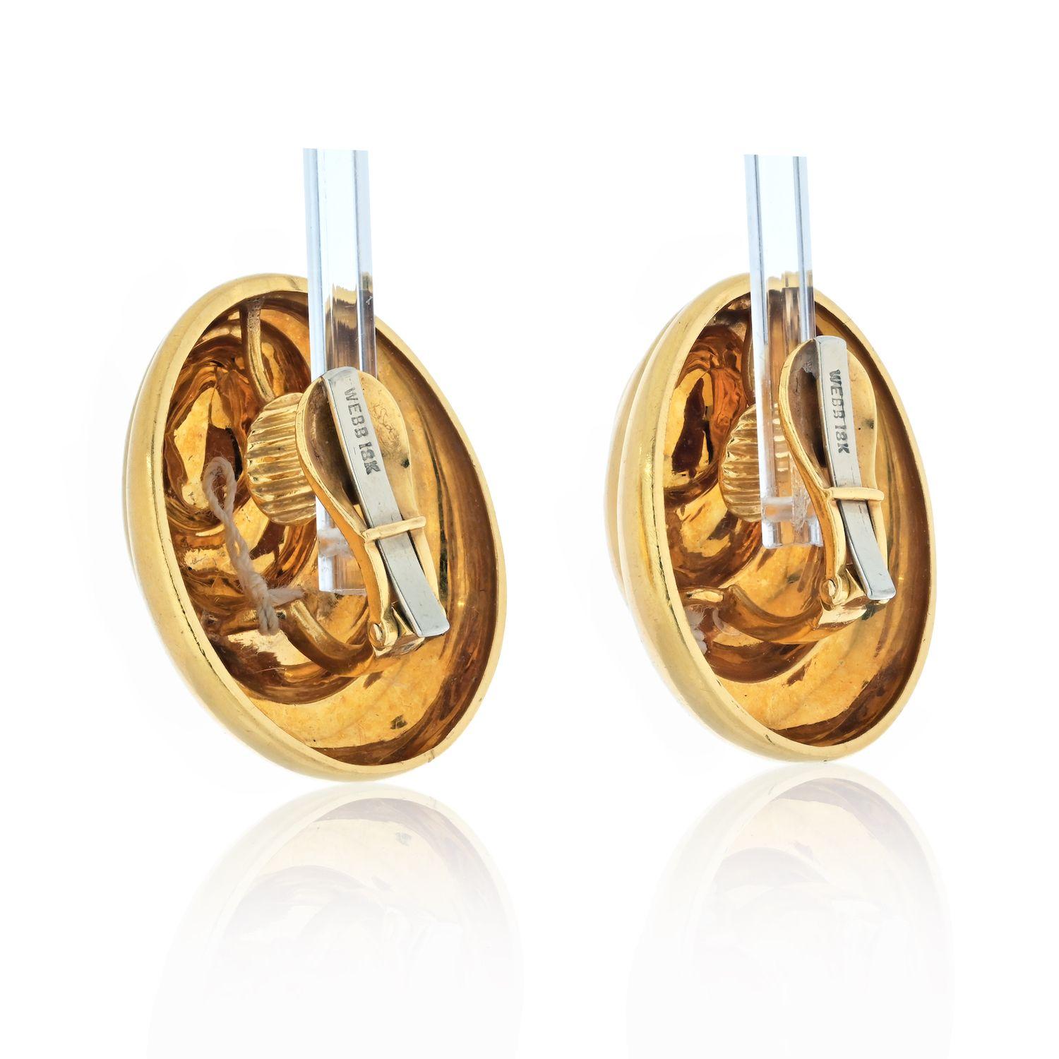 David Webb 18K Yellow Gold 1980's Large Bold Spiral Oval Dome Earrings In Excellent Condition In New York, NY