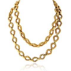David Webb 18K Yellow Gold 36 Inches Long Chain Link Necklace