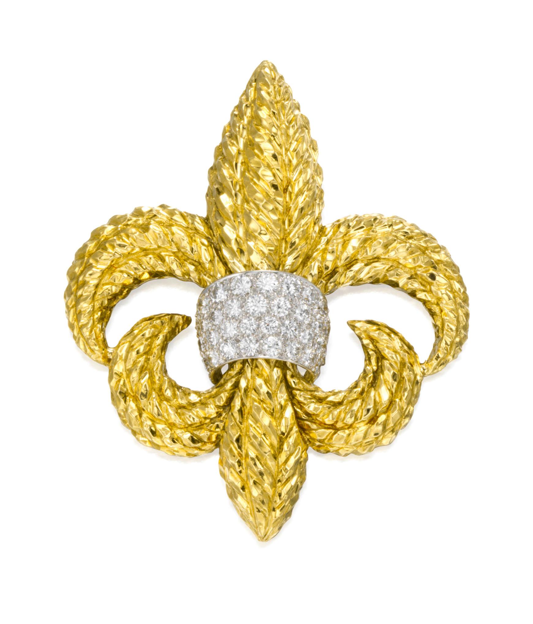 Women's or Men's David Webb 18k Yellow Gold and Platinum 1.60 ct Diamond Fleur de Lis Brooch For Sale