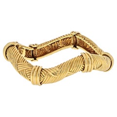 David Webb 18K Yellow Gold Articulated Twisted Ribbed Bangle Bracelet