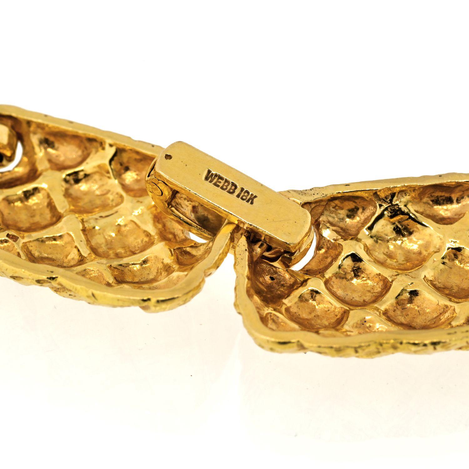 Women's David Webb 18 Karat Yellow Gold Bib Style Basket Weave Necklace For Sale