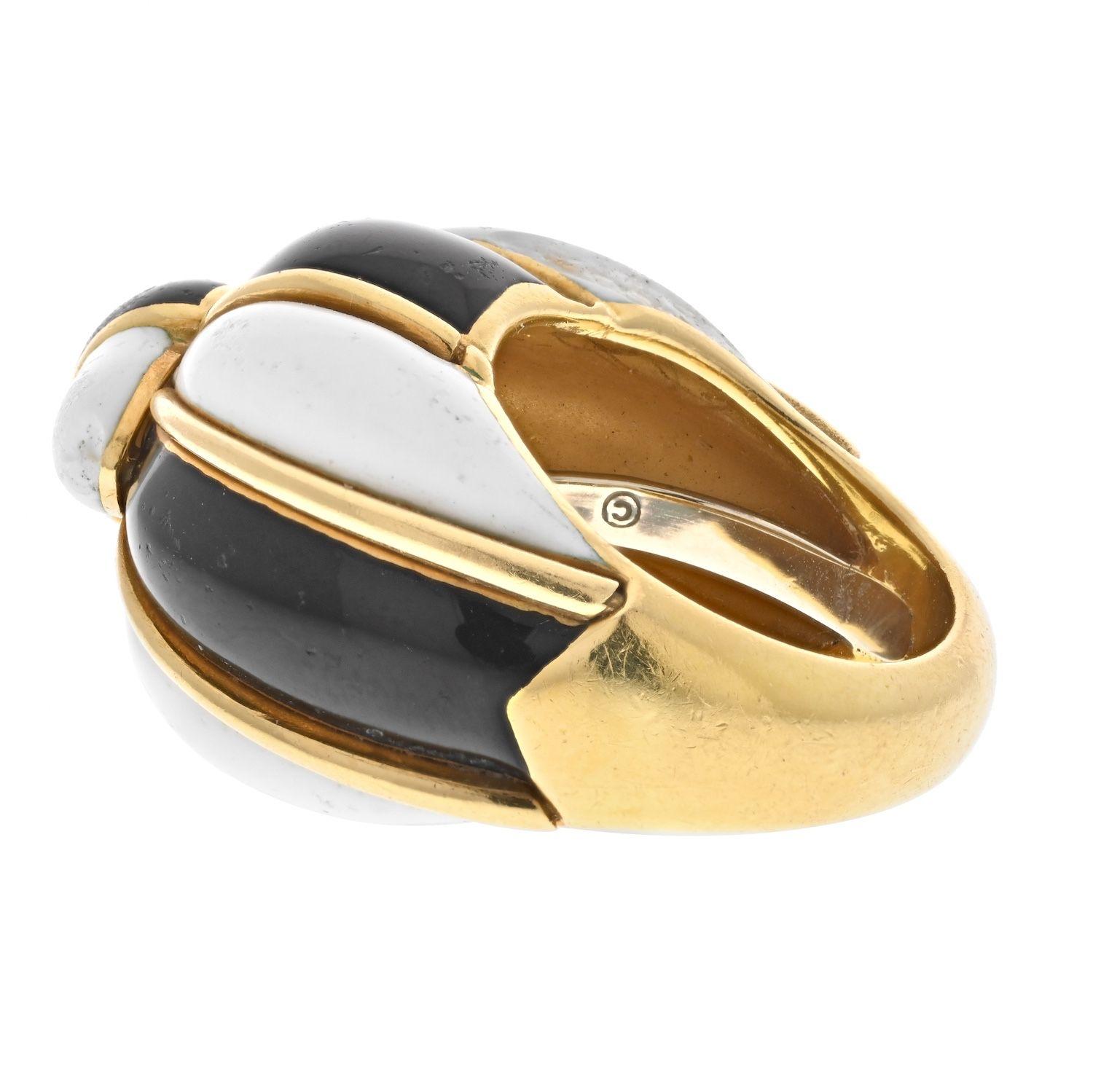 David Webb 18K Yellow Gold Black and White Enamel Bombe Ring In Excellent Condition For Sale In New York, NY