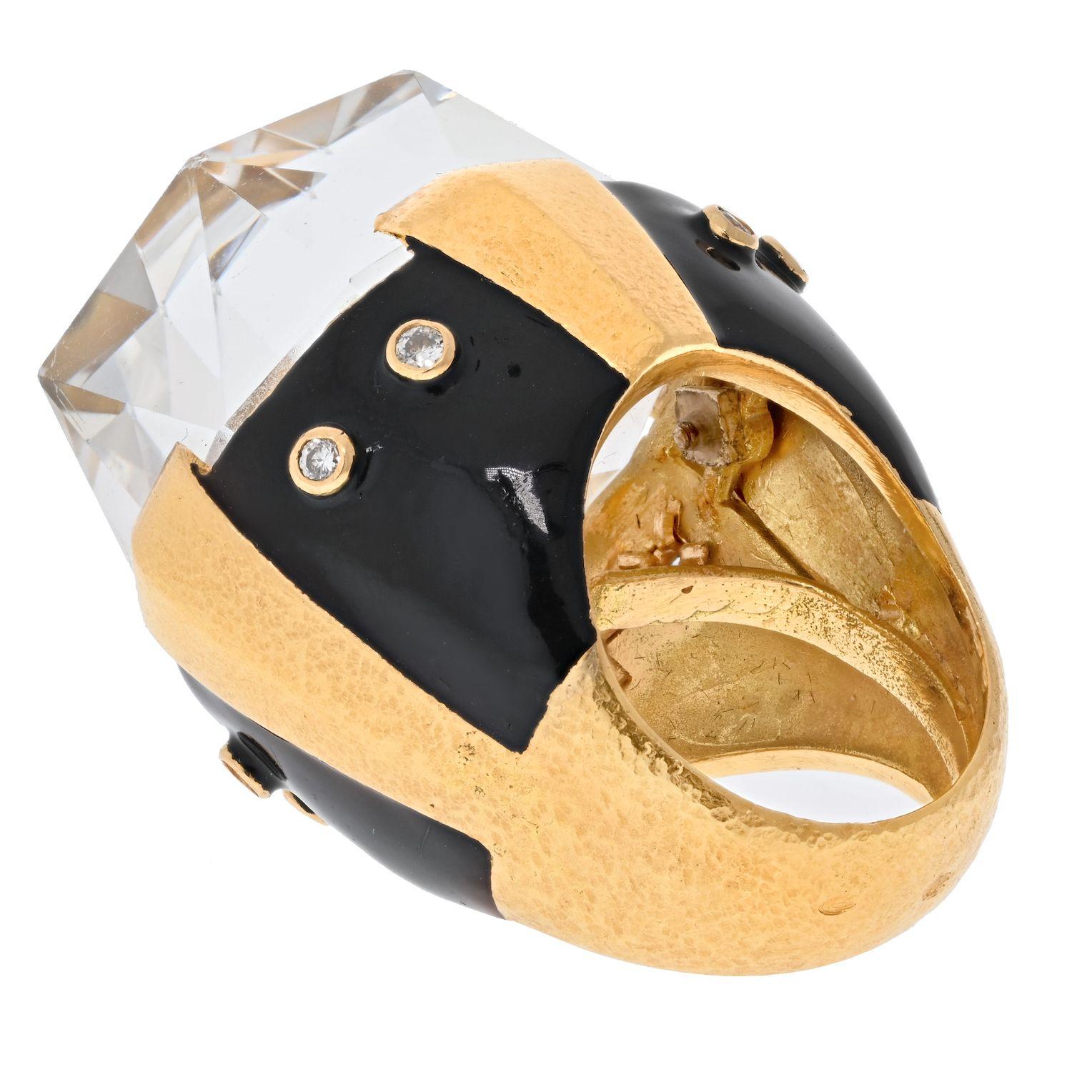 Taille ronde David Goldes, bague en or jaune 18 carats, émail noir et cristal de roche avec diamants en vente