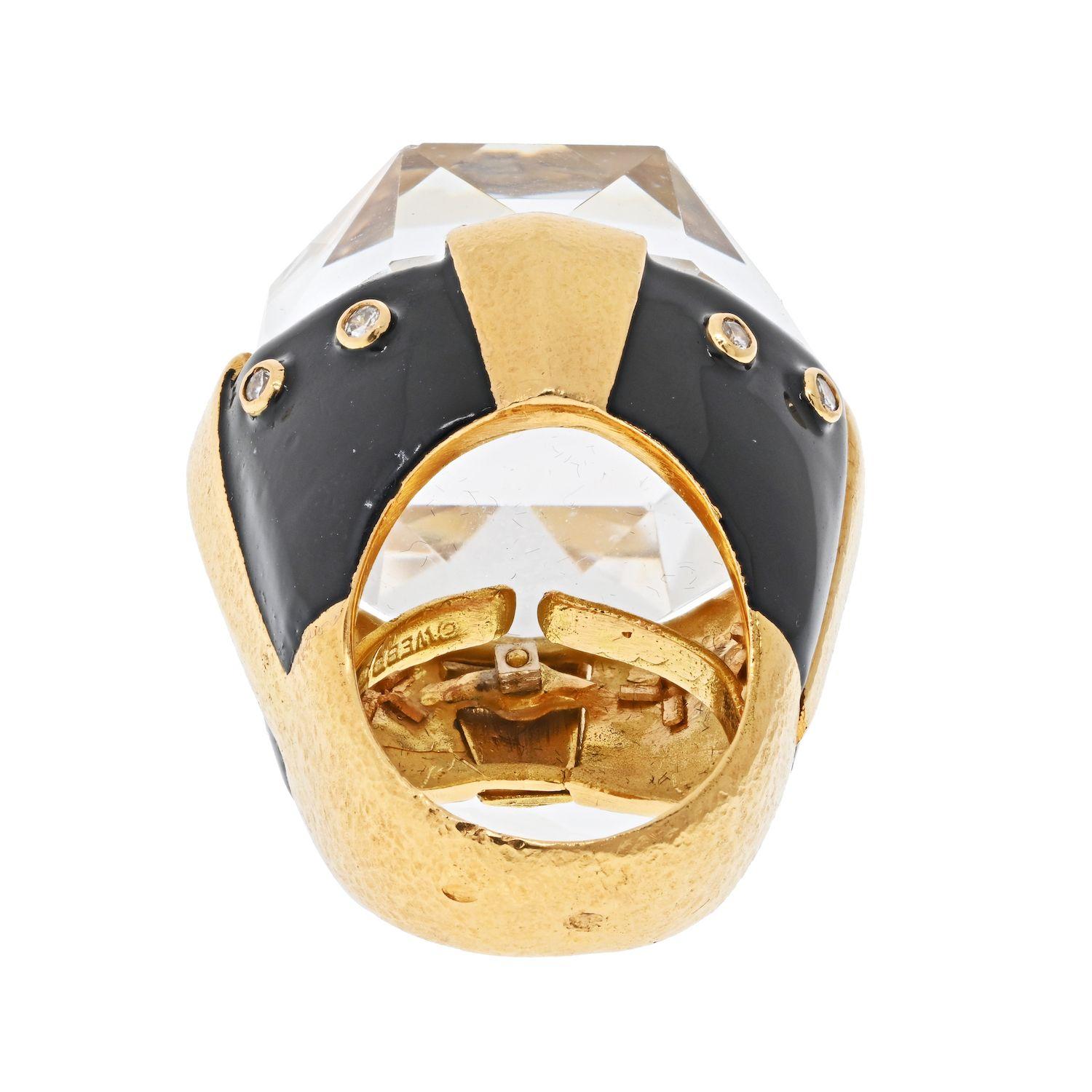 David Webb 18K Yellow Gold Black Enamel and Diamond Rock Crystal Ring In Excellent Condition For Sale In New York, NY