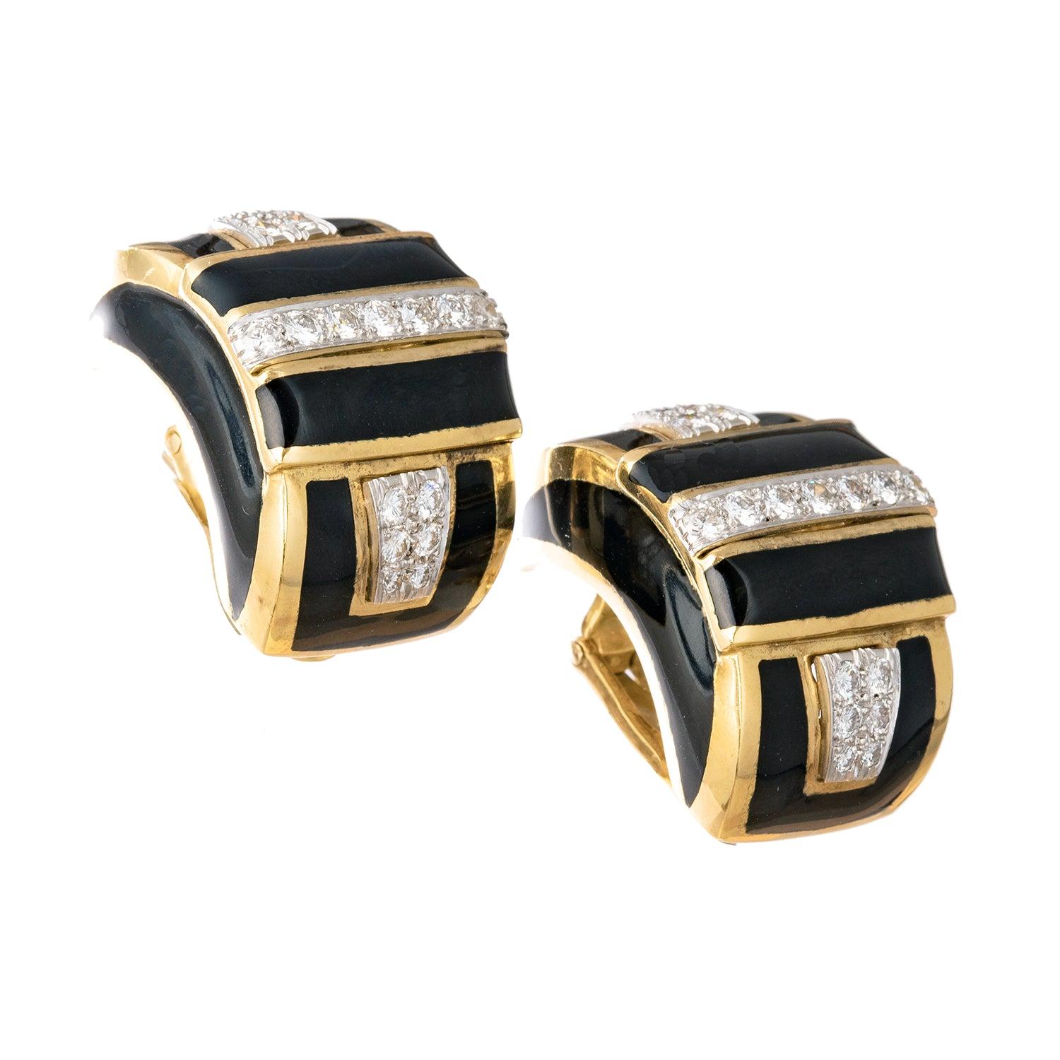 David Webb vintage arched panel clip earrings in 18k yellow gold, featuring polished gold and black enamel alternating stripes with inset rows of round brilliant-cut diamonds in platinum. Clip backs. Signed 