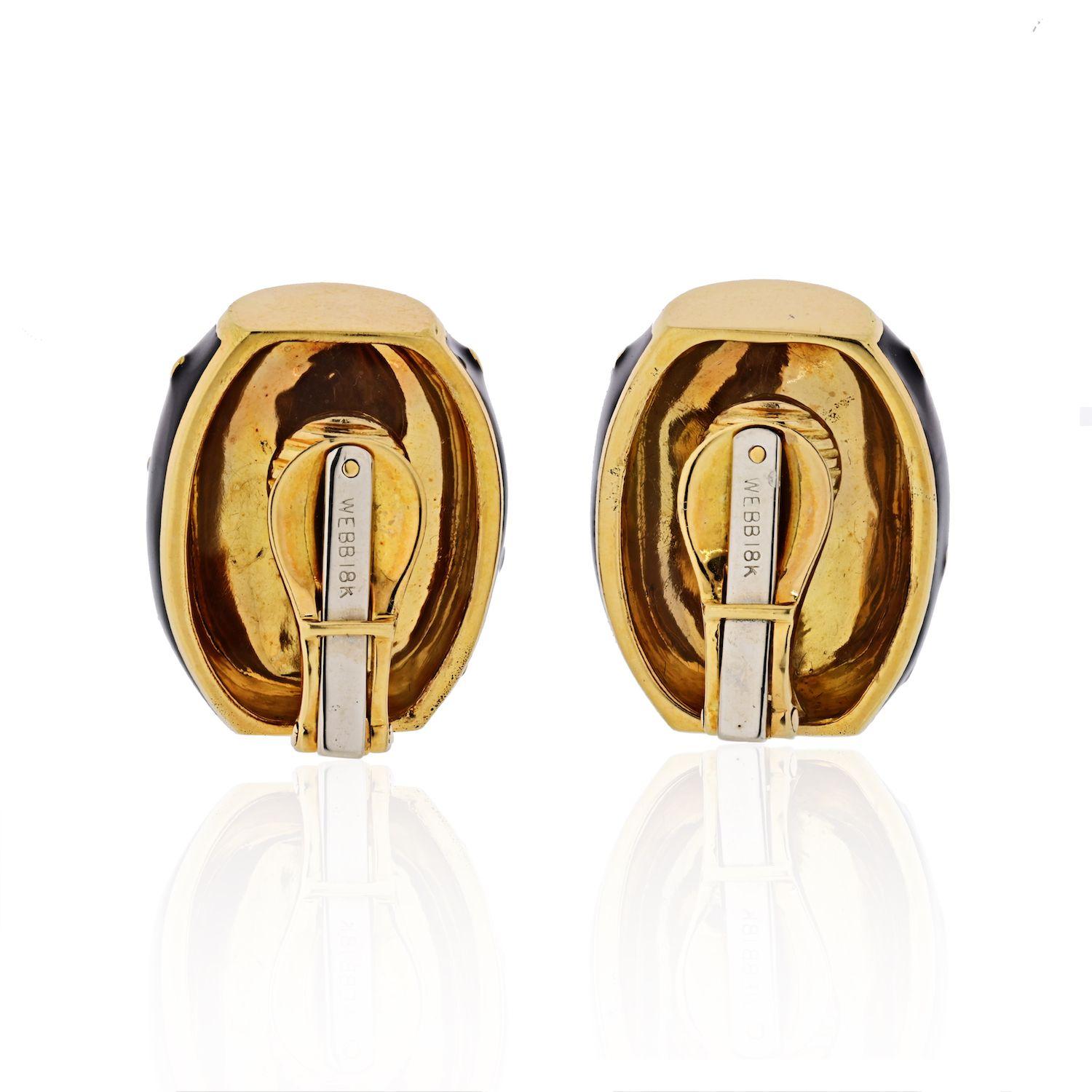 David Webb 18 Karat Yellow Gold Black Enamel Gold Spotted Earrings In Excellent Condition For Sale In New York, NY
