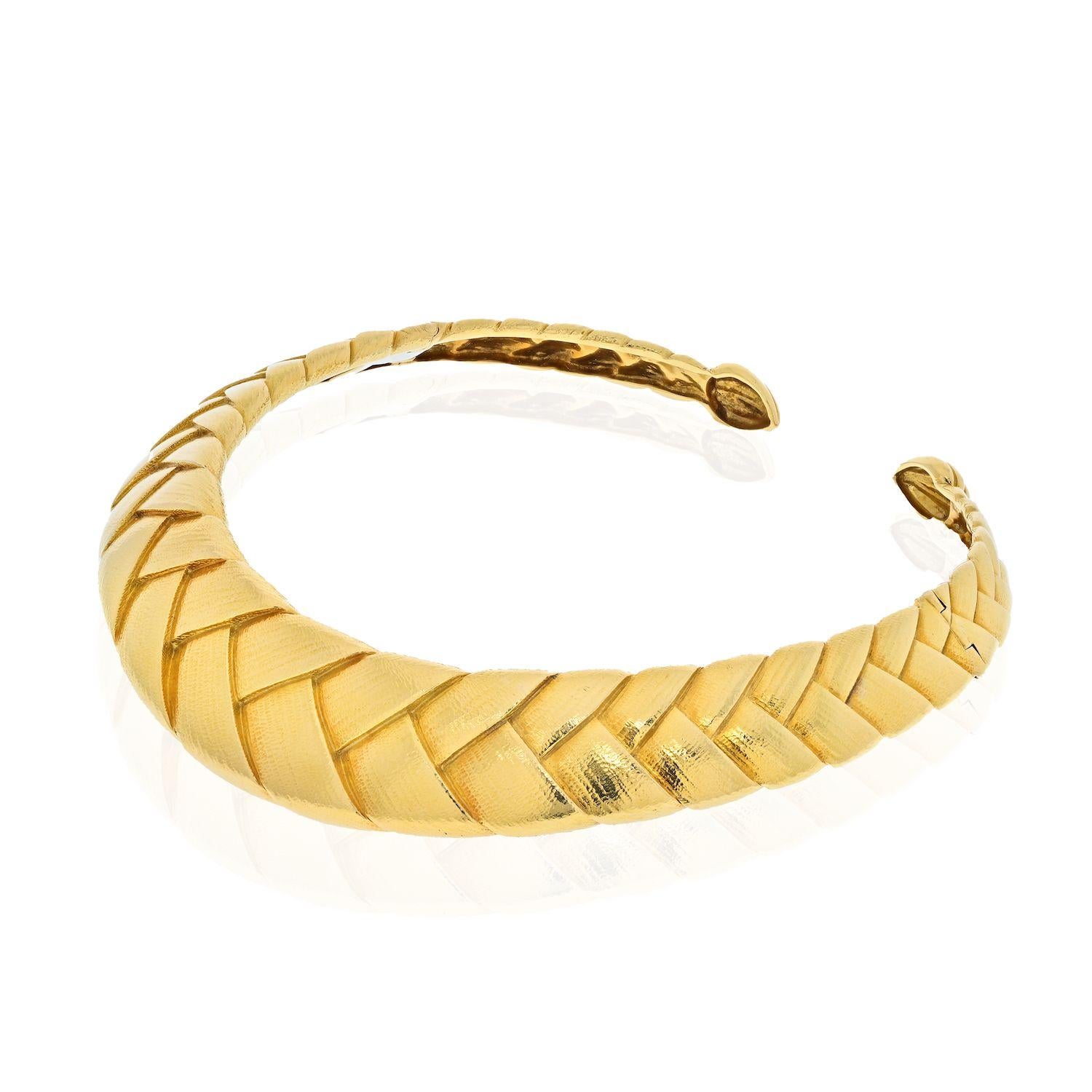 David Webb 18K Yellow Gold Braided Collar Necklace In Excellent Condition For Sale In New York, NY