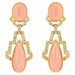 Pendientes Aldaba de Coral Cabujón David Webb de oro amarillo de 18 quilates