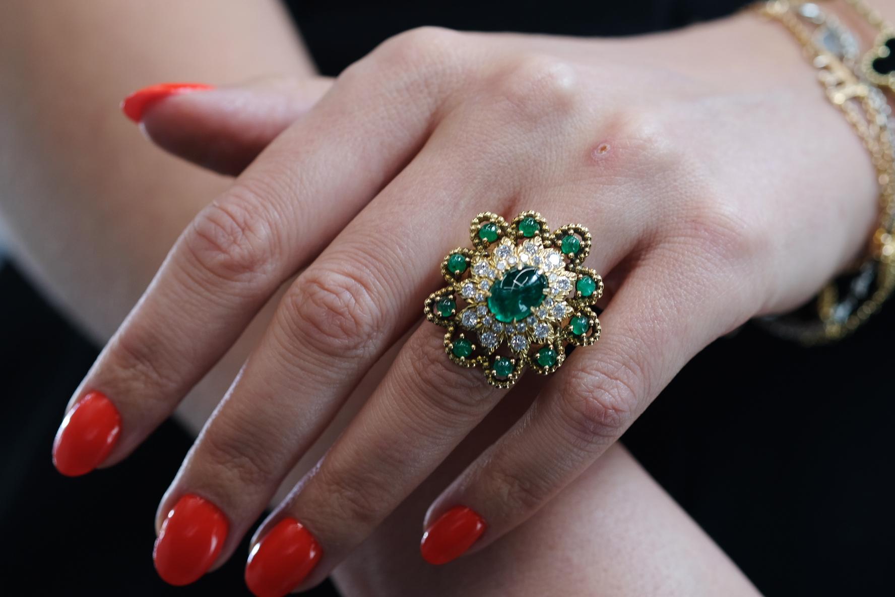David Webb 18K Yellow Gold Cabochon Emerald Diamond Flower Ring In Excellent Condition For Sale In New York, NY