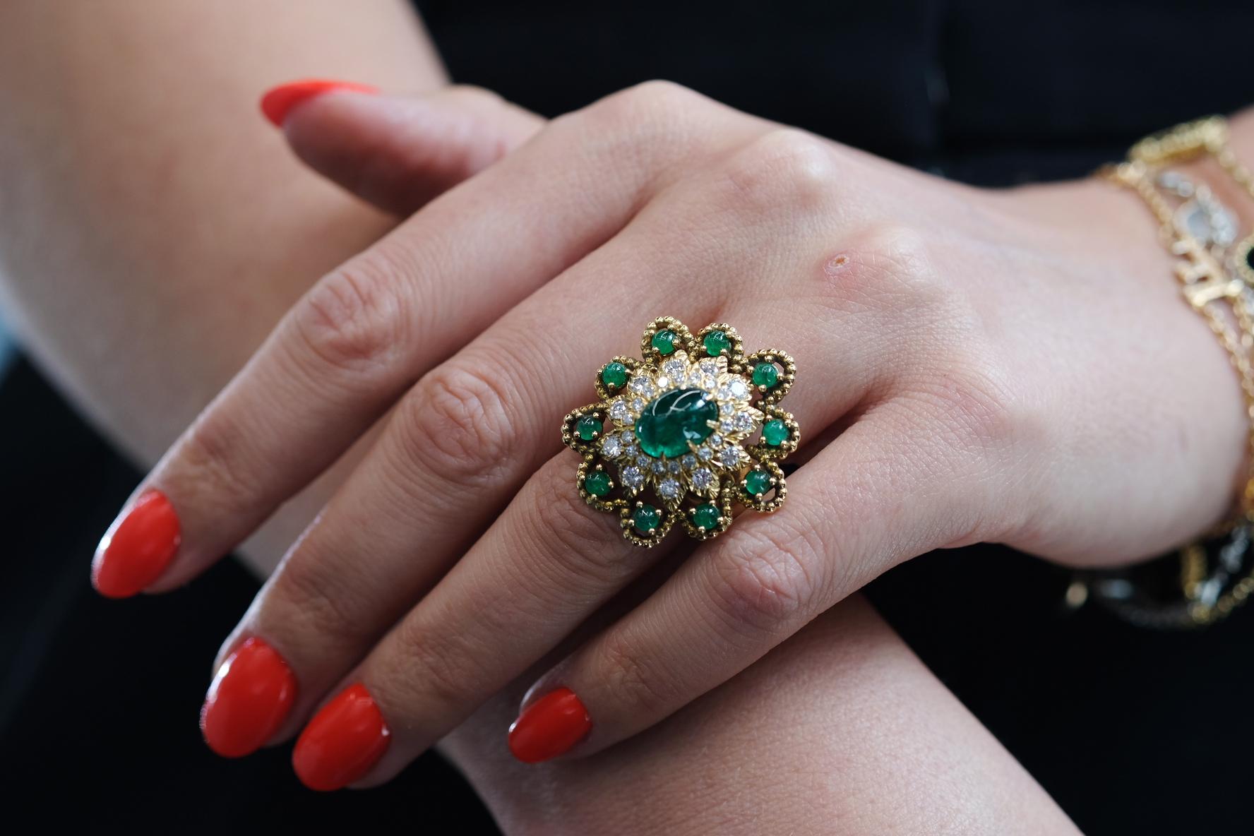Women's David Webb 18K Yellow Gold Cabochon Emerald Diamond Flower Ring For Sale