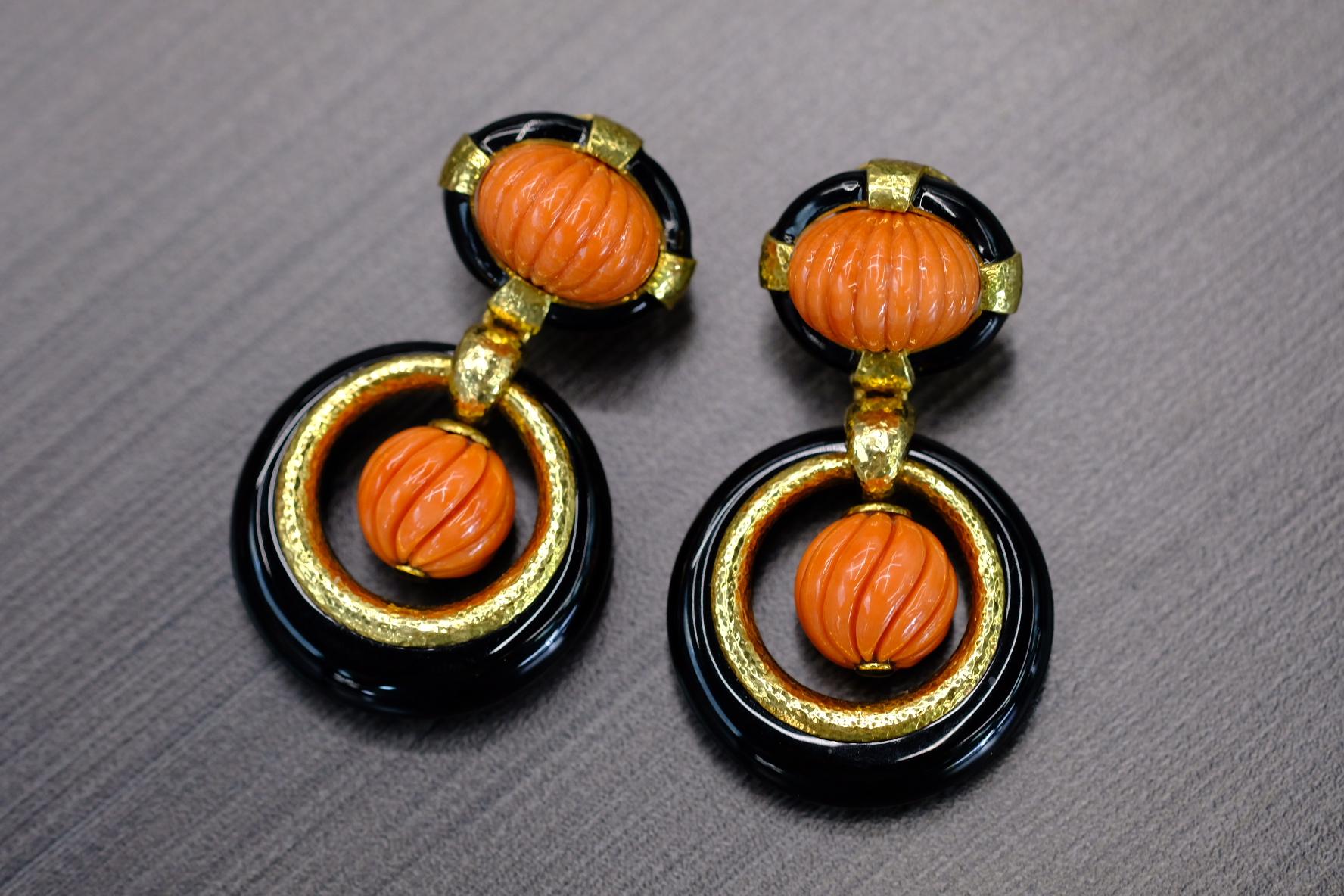 David Webb 18K Yellow Gold Carved Coral, Black Onyx Door Knocker Earrings For Sale 3